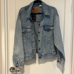 Levi’s ‘90s Trucker Jacket in “Soft as Butter”